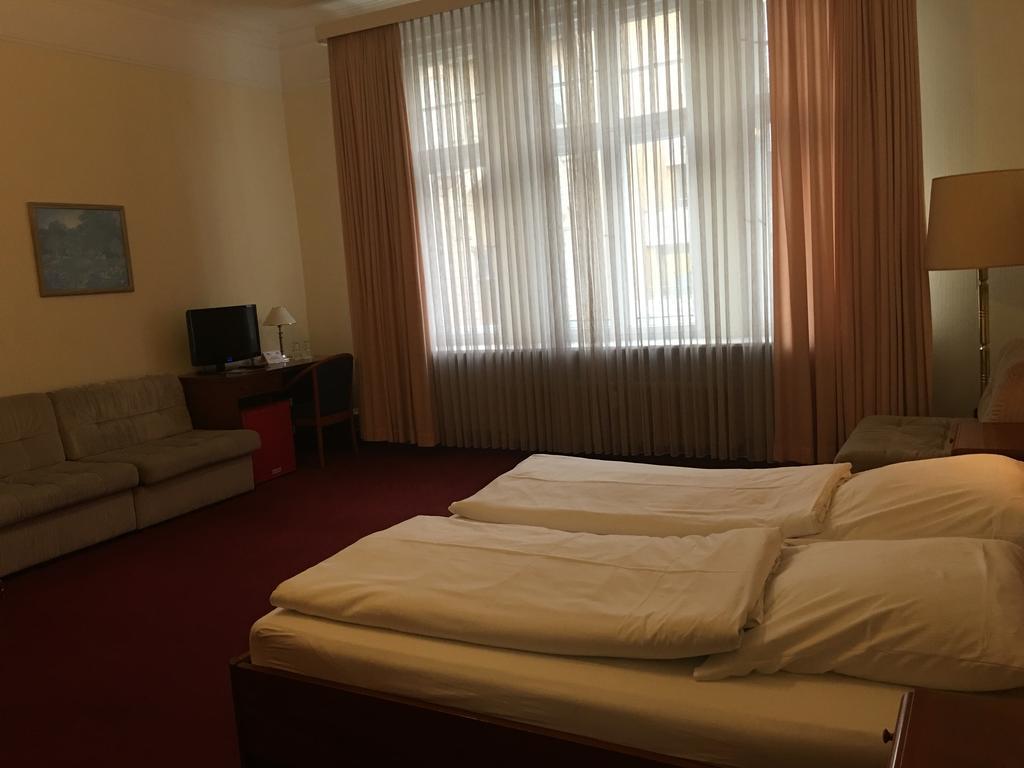 Kurfuerst Am Kurfuerstendamm Berlin Room photo